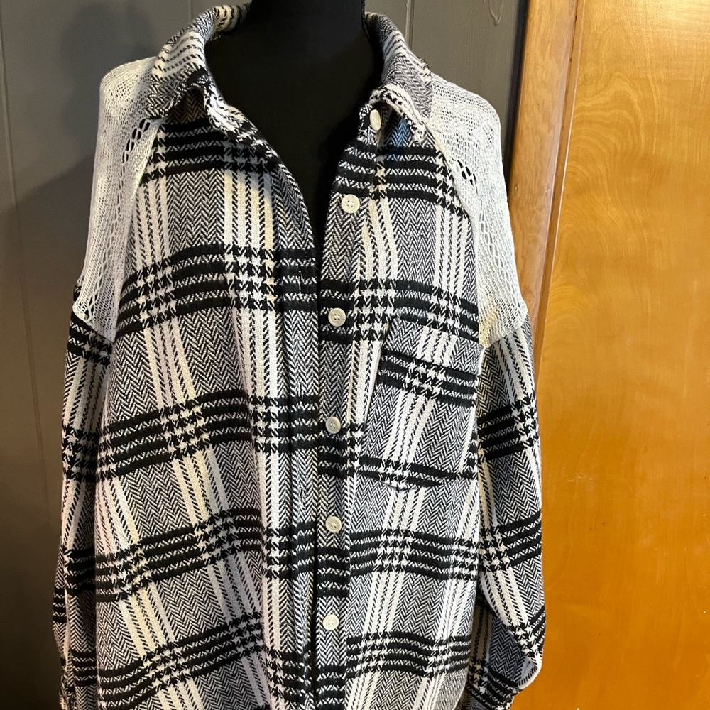 WHITE BIRCH Black and White oversized shacket. NWOT size 1X